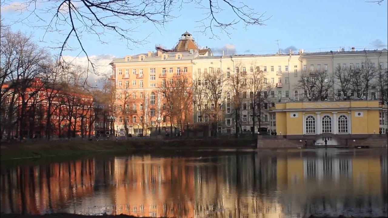 Гулял на патриарших. Патриаршие пруды 19 век. Патриаршие пруды прогулка. Патриаршие пруды Москва фото.