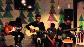 Download Lagu Firstjabo - Tersenyum Dalam Kepedihan at Benhil Cafe MP3