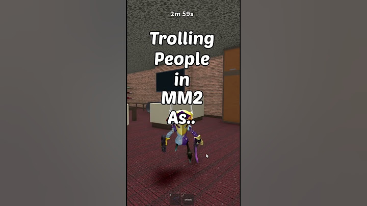TROLLING IN MM2 AS A SMALL AVATAR..