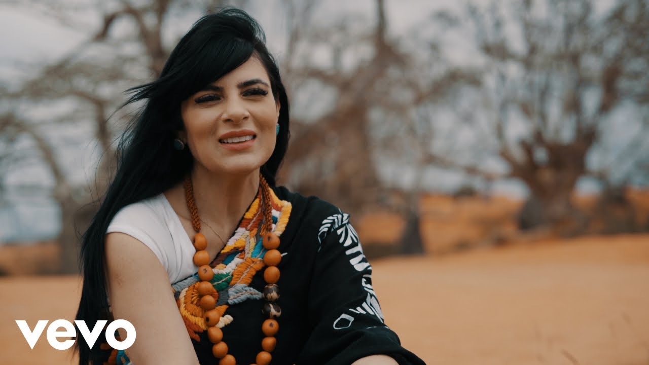 Fernanda Brum - 30 Anos na África (Mini Doc)