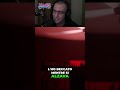 Streamer Spaventato: Il "Man vs. Bear" Che Fa Volare la Tastiera! #lollolacustre #shorts