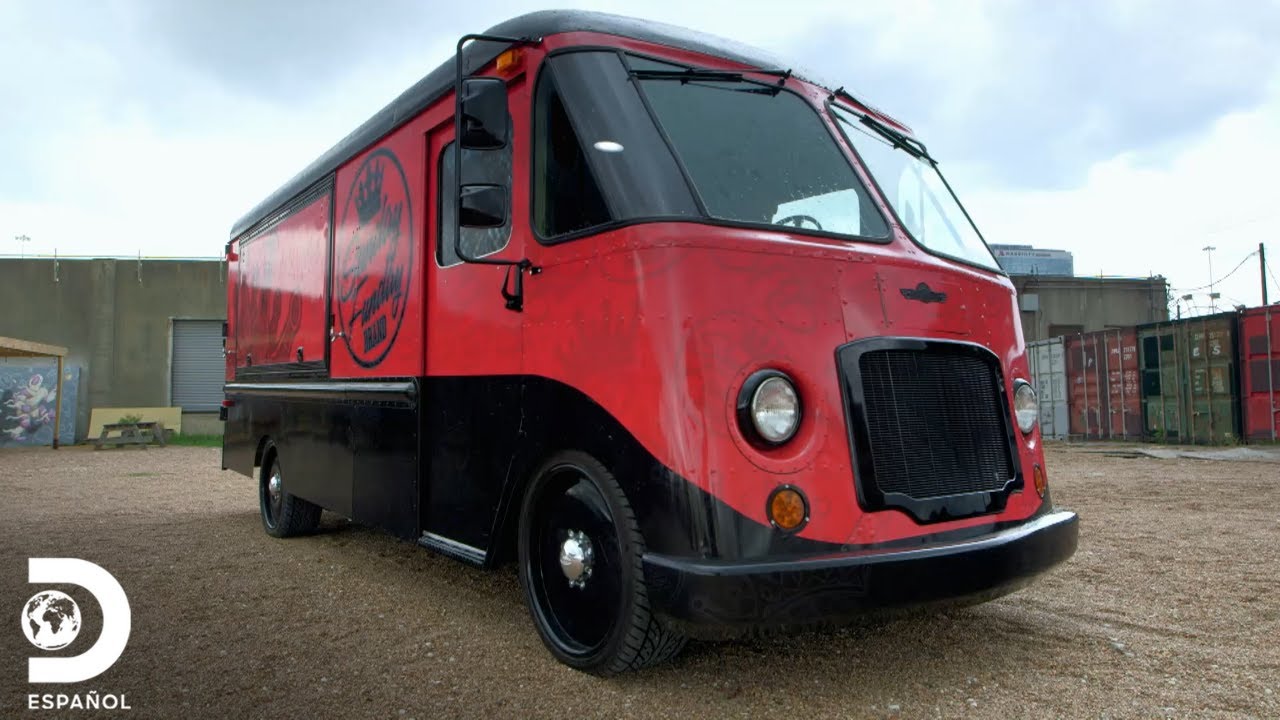 Un camión de 1963 renovado para el nuevo negocio móvil | Texas Metal | Discovery en español