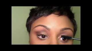 Learn How The Experts Apply Eye Makeup
