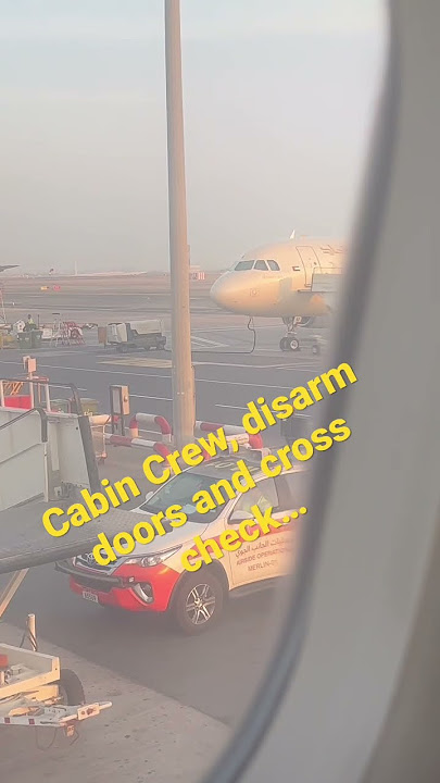 On Airplanes, what is a Cross-Check? (with pictures)