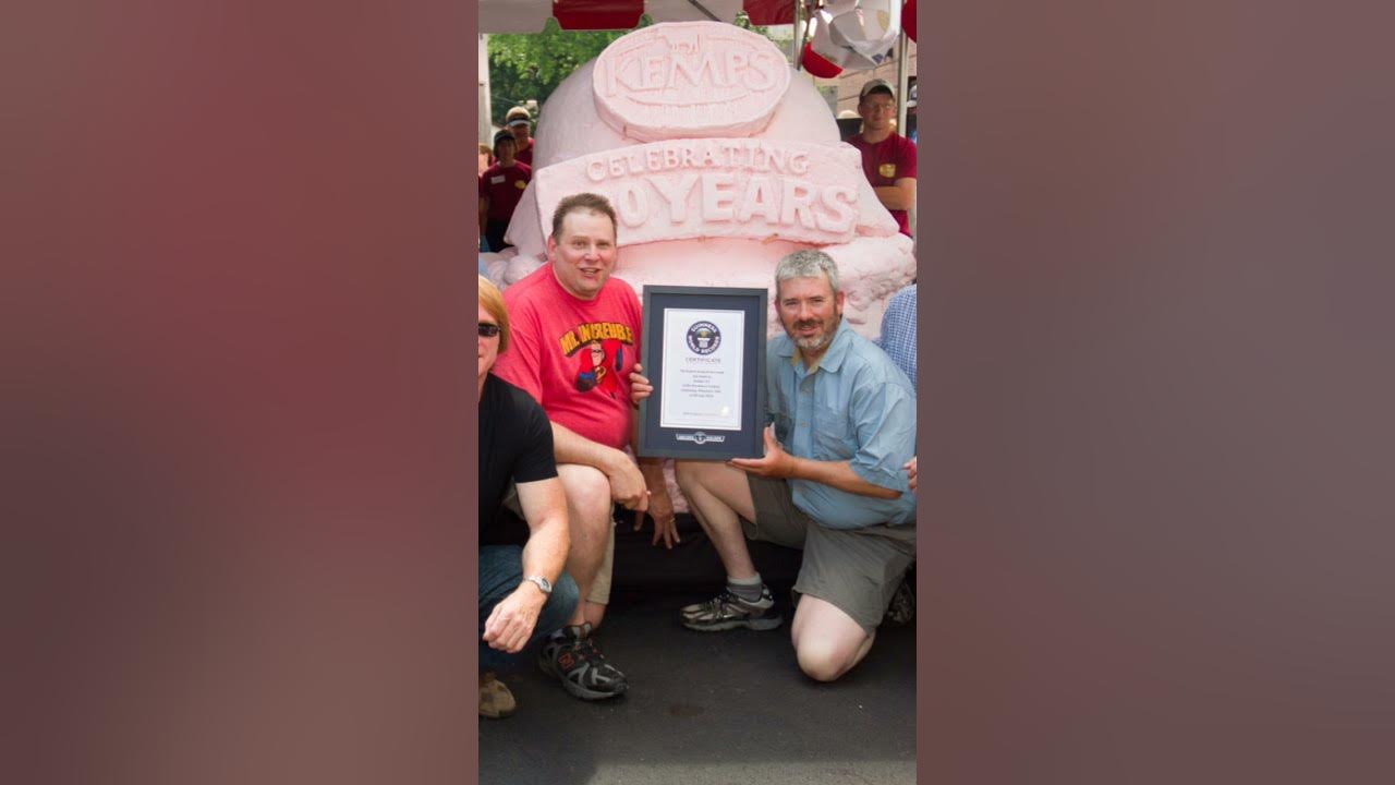 World Biggest Ice Cream World Record 😱 Duniya ki sabse bdi icecream 
