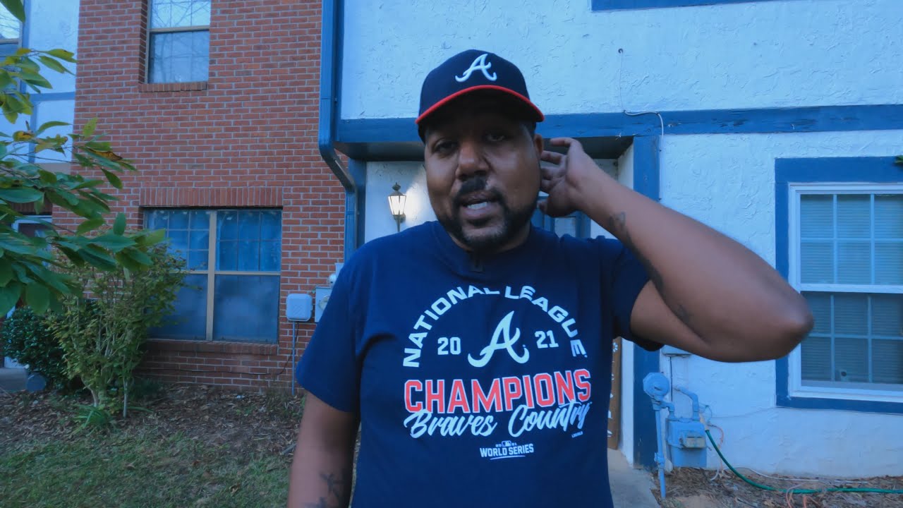 HOW THE HOOD DUDES IN ATLANTA ACTED WHEN THE BRAVES WENT TO THE WORLD SERIES.