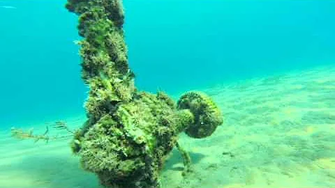 OLD AIRPLANE CRASHED AND FOUND IN SEA