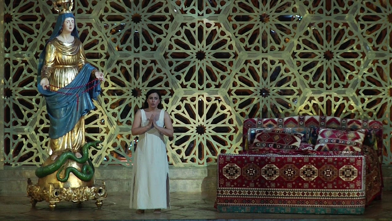 Verdi, Otello - Ave Maria, piena di grazia (Carmela Remigio) - YouTube