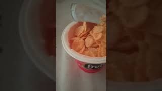 распаковка йогурта fruttis break