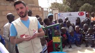 Mi̇haliççik Gençli̇ğe Hi̇zmet Derneği̇ Senegalde Su Kuyusu Açilişi