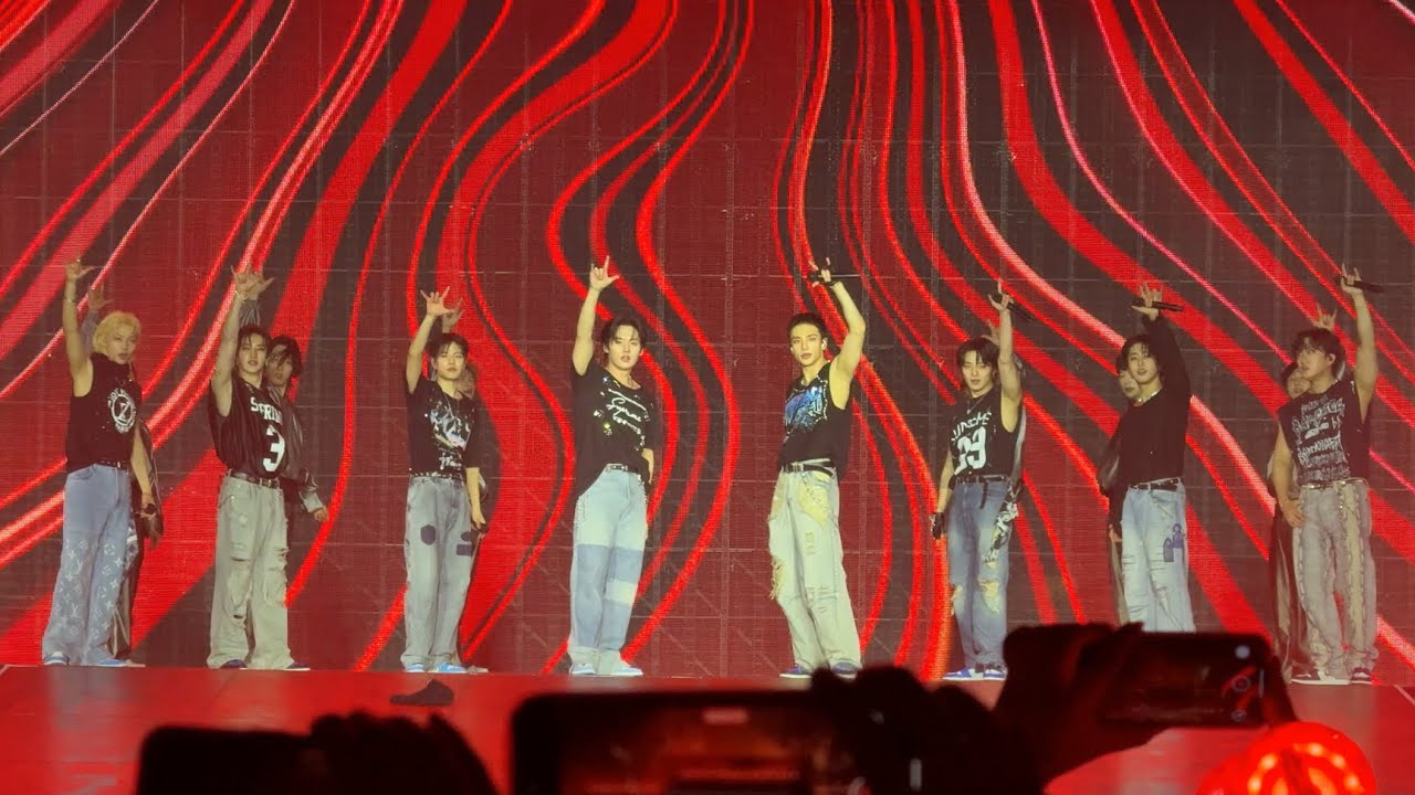 STRAY KIDS - LALALALA - San Francisco (fancam)