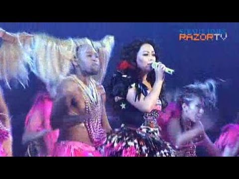 Groove to A-Mei (AMeiZING World Tour 2012 Pt 2)