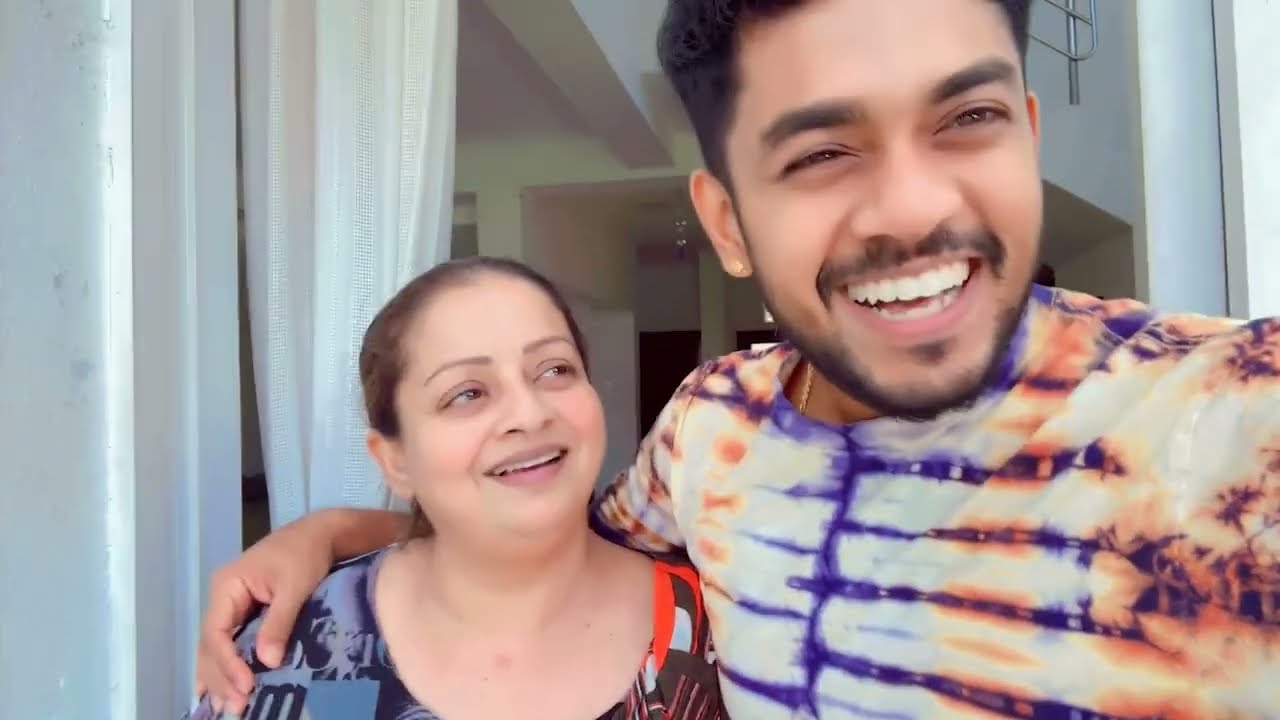 පවුලම සුදුවෙන රහස