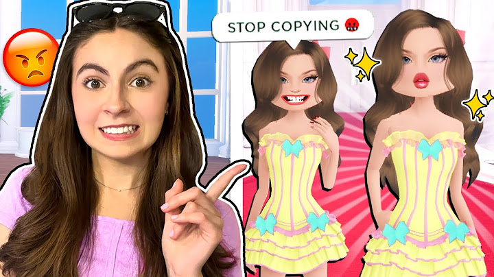 COPYING Players Outfits in DRESS TO IMPRESS!