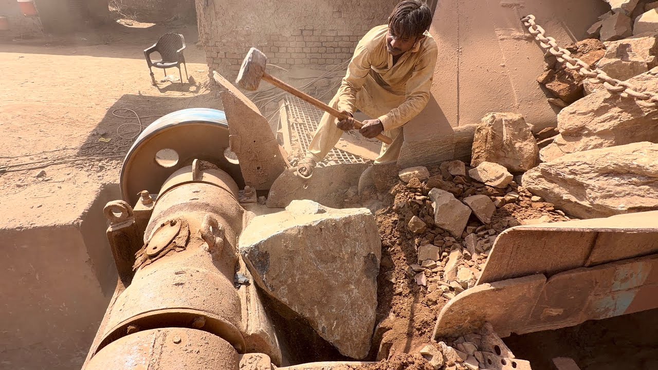 Massive Boulder Stops the Crusher! Extreme Hammer Rock Breaking 💥 | Rock Crushing 126