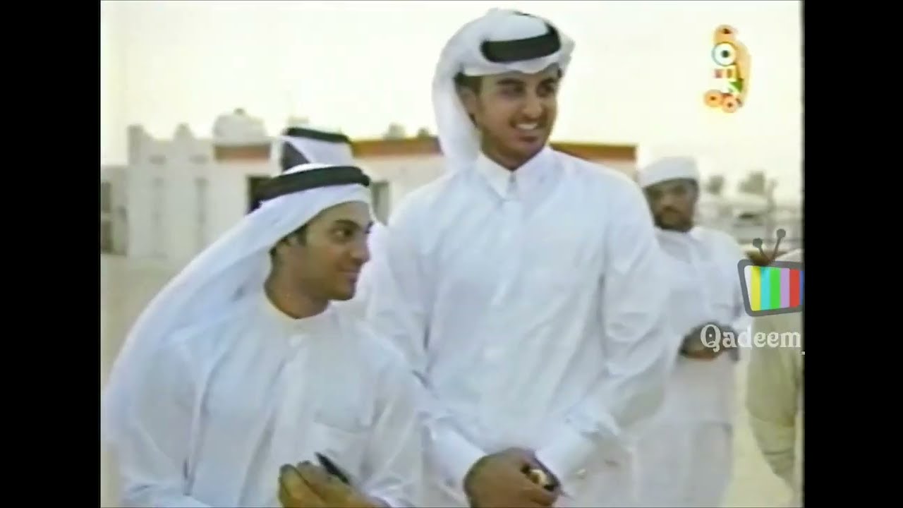 زيارة بطل الملاكمة #نسيم_حميد‬⁩ الى قطر عام 1995 وبجانب سمو الامير الشيخ تميم بن حمد آل ثاني