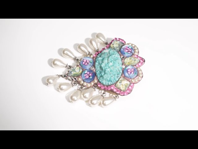 ブローチ ボヘミアングラス パール ブルー ピンク ホワイト ハンギング