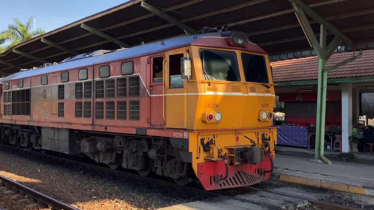 AHK.4229 ขบวนรถธรรมดาที่ 284 ออกหัวตะเข้ | Ordinary Train 284 DEP. Hua Takhe