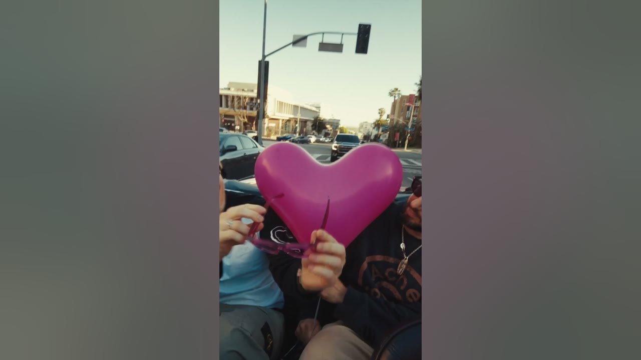 Ed Sheeran - Azizam (Pink Heart Video)