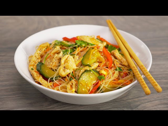 Изображение Это блюдо захочется повторить! Фунчоза с курицей и овощами по-корейски. Рецепт от Всегда Вкусно!