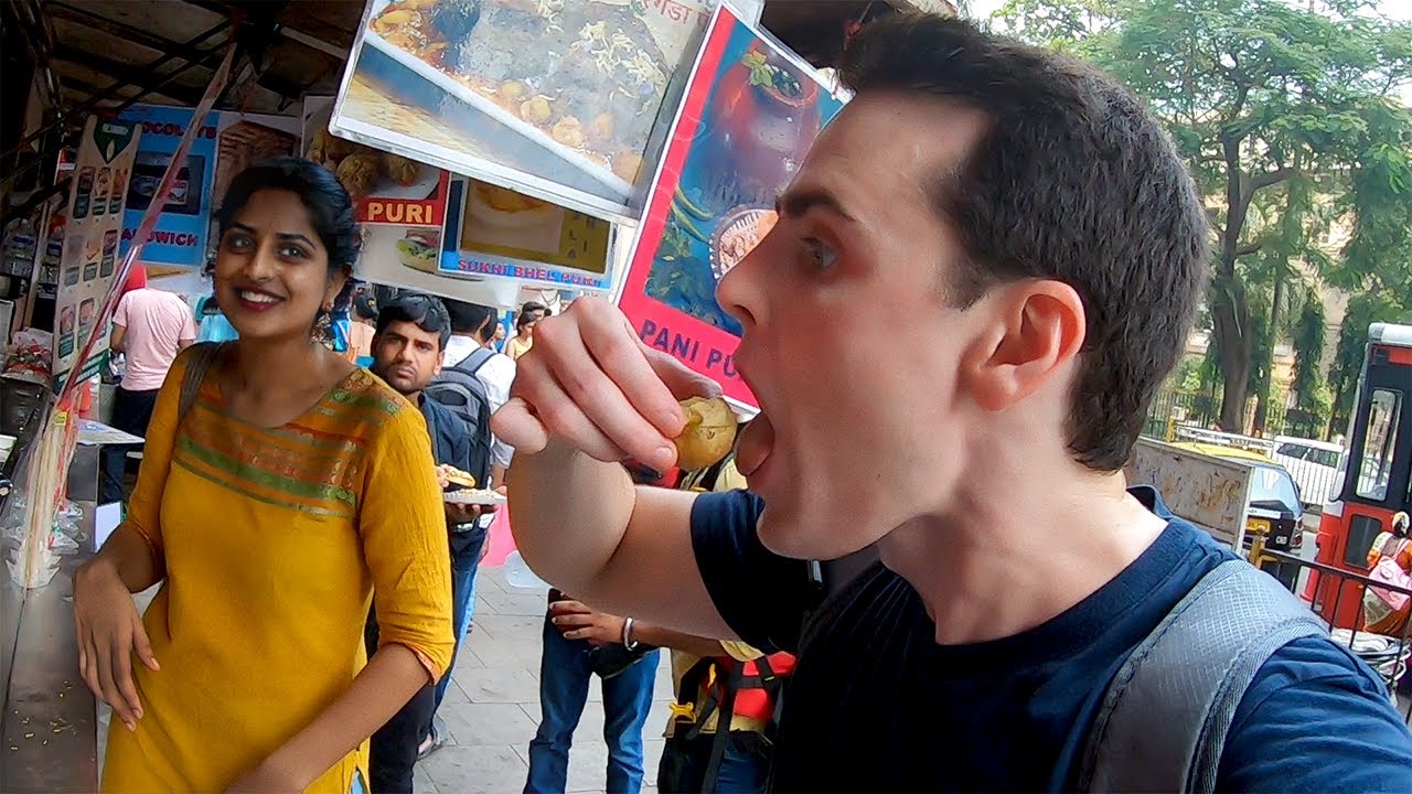 Trying Mumbai's Famous Pani Puri (Golgappa) 🇮🇳