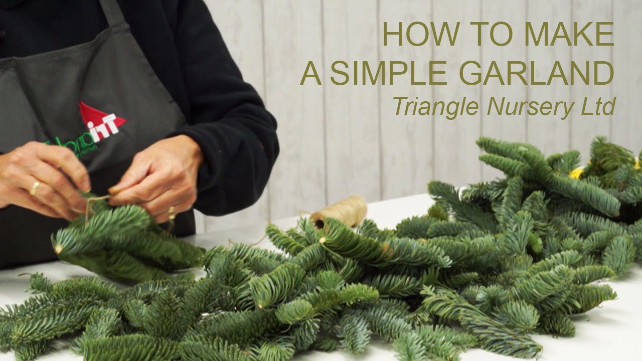 Four Homemade Garlands for your Christmas Tree