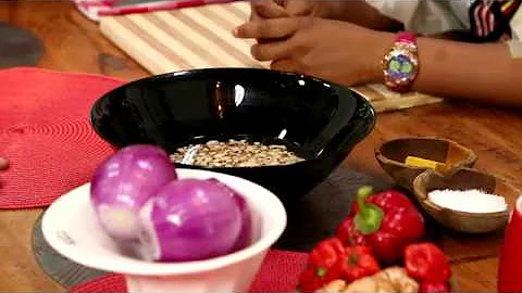 Yemi Alade cooks for Youssoupha