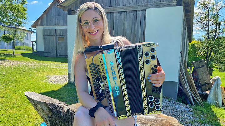 Claudia Hinker spielt MI SE MAMO RADI von Slavko Avsenik auf ihrer Steirischen Harmonika!