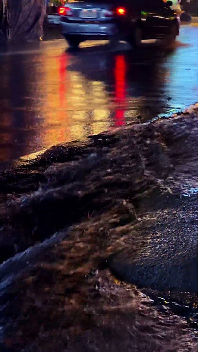Patong Night Rain — Neon Reflections & Atmospheric Vibes #Shorts
