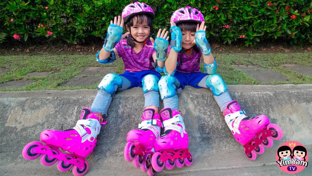 รองเท้า ล้อ  2022 New  หนูยิ้มหนูแย้ม | เล่นโรลเลอร์เบลด หน้าบ้านล้มจนเจ็บก้น Kids Play Rollerblade