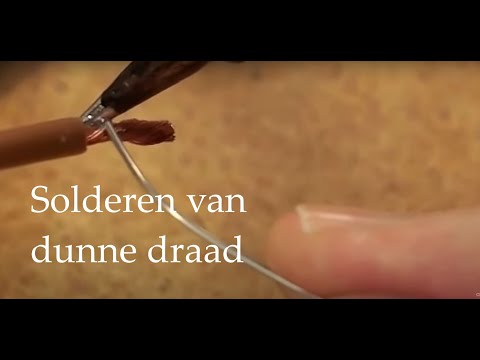 Video: Hoe om draad aan draad by die huis te soldeer