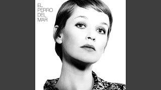 Video thumbnail of "El Perro del Mar - Party"