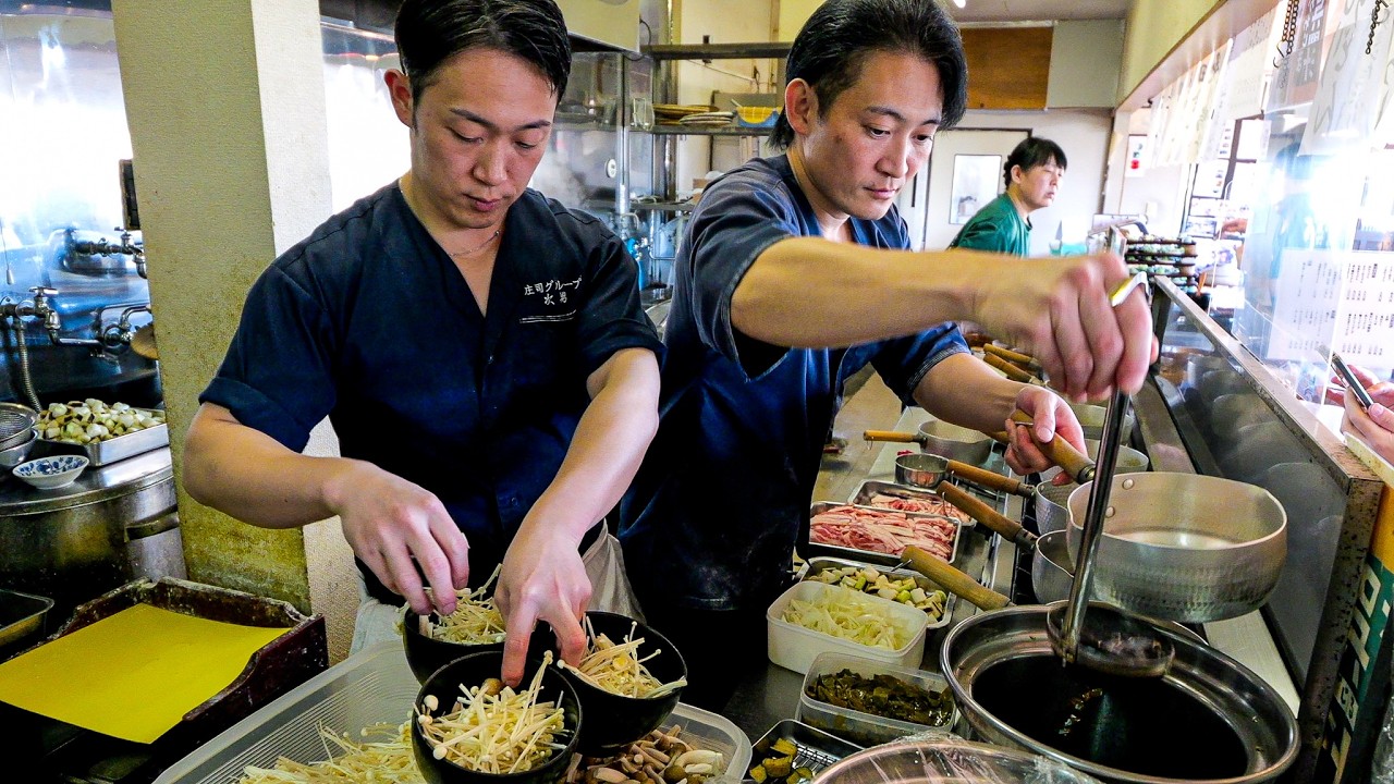 ３０歳イケメン兄弟が爆速で店をぶん回す行列デカ盛りうどん屋！