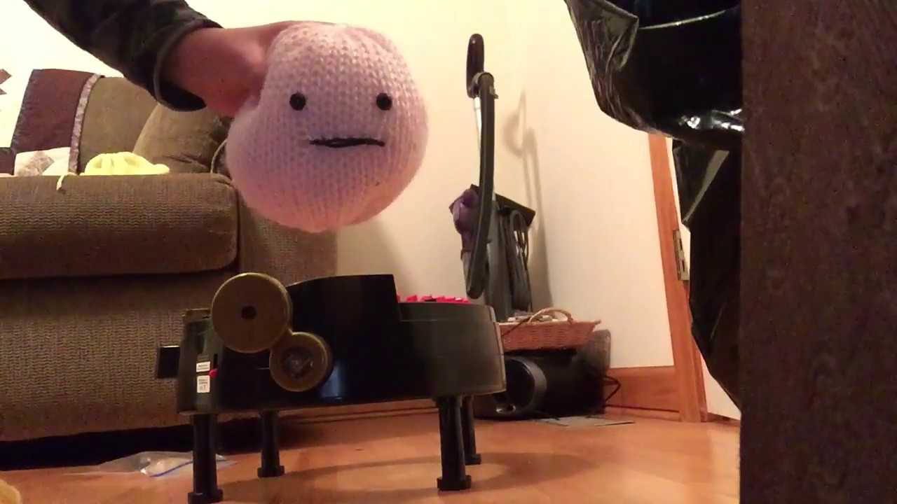 How to make a plush face with the addi king size knitting machine SUPER EASY