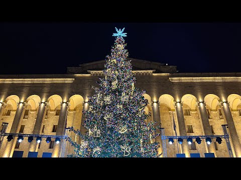 თბილისი. საახალწლო სამზადისი რუსთაველის გამზირზე