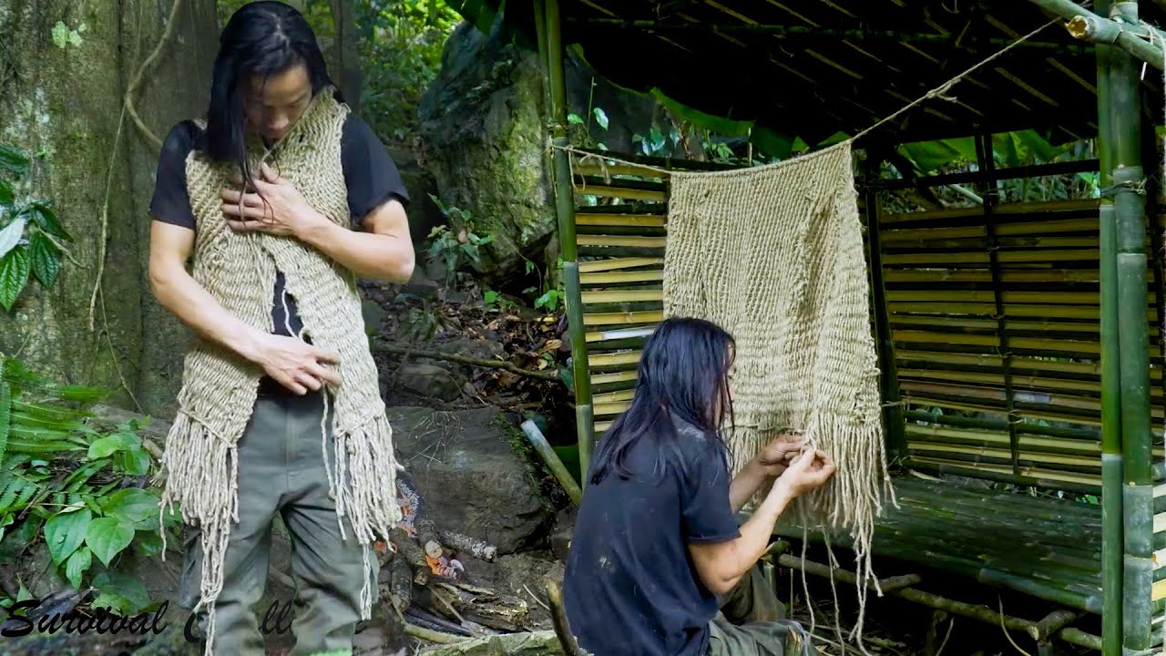 60 Days Survival Challenge Crafting armor from tree bark YouTube