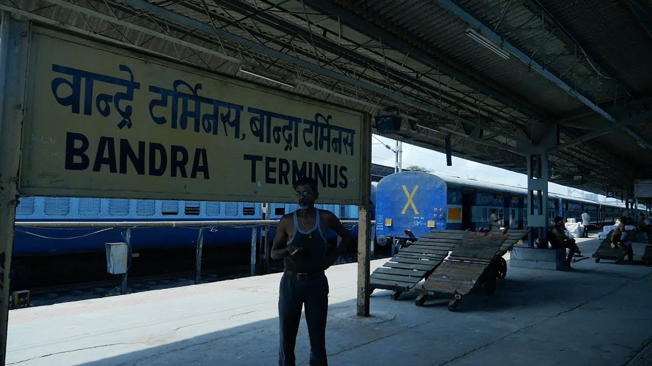 Bandra Terminus Mumbai Railway Station.वांद्रे टर्मिनस मुंबई रेलवे स्टेशन.बान्दरा - Youtube
