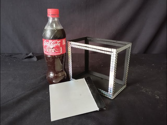 Bouteille de coca cola vide Banque de photographies et d'images à haute Bouteille de coca cola vide Banque de photographies et d'images à haute
