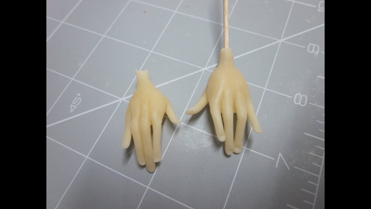 Mani in porcellana fredda