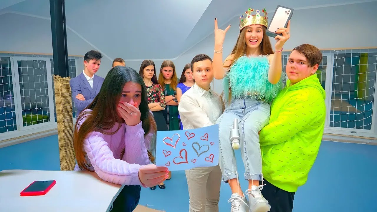 ЉУБАВНА БИЉЕШКА за Диану! 💌❤️ Тајни обожавалац популарне ученице | Школска авантура | Диана Схов