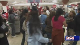 Stock shortages to affect holiday shopping season