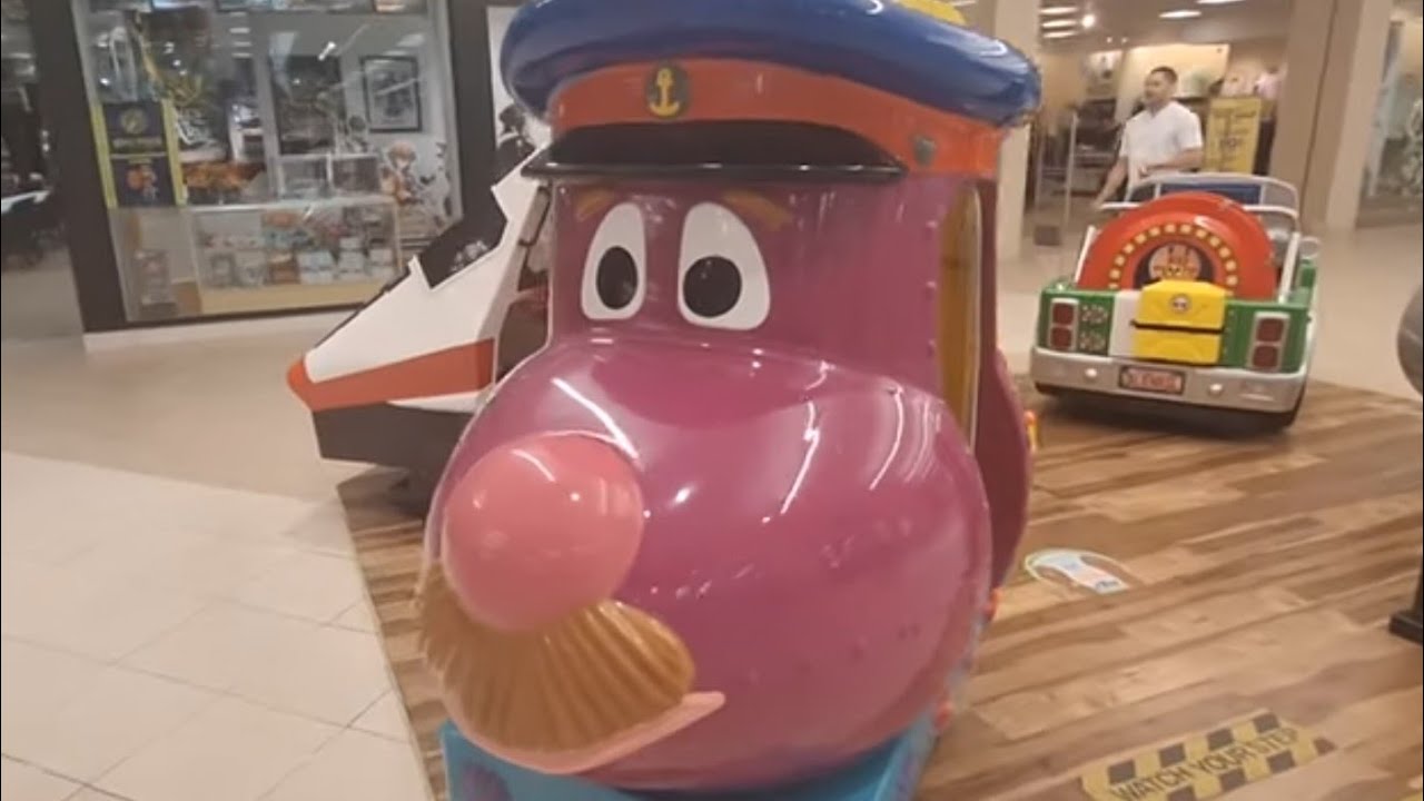 RG Mitchell Captain Nemo Submarine kiddie ride (Purple) - YouTube