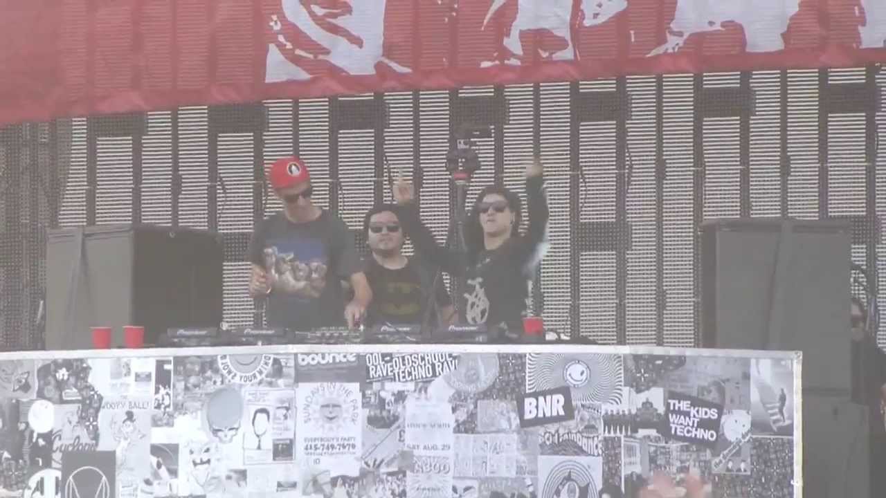 Dog Blood (Skrillex + Boys Noize) @ HARD Summer LA 2013
