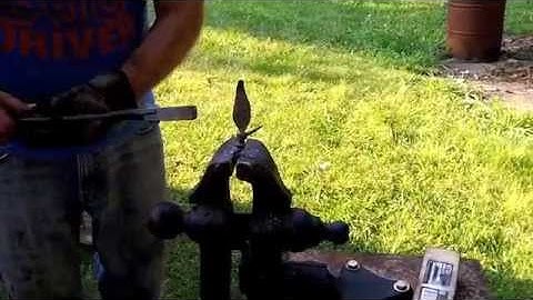 Forging leaf key ring