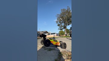 Team Losi Nitro 1/8 Buggy