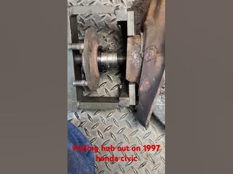 Pulling the hub out of my 1997 honda civic front wheel bearing. - YouTube