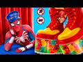レッドスパイダーマンがスーパーヒーロー映画館で大活躍!