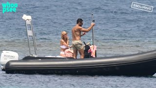 Michelle Hunziker in Sardegna con il suo nuovo fidanzato