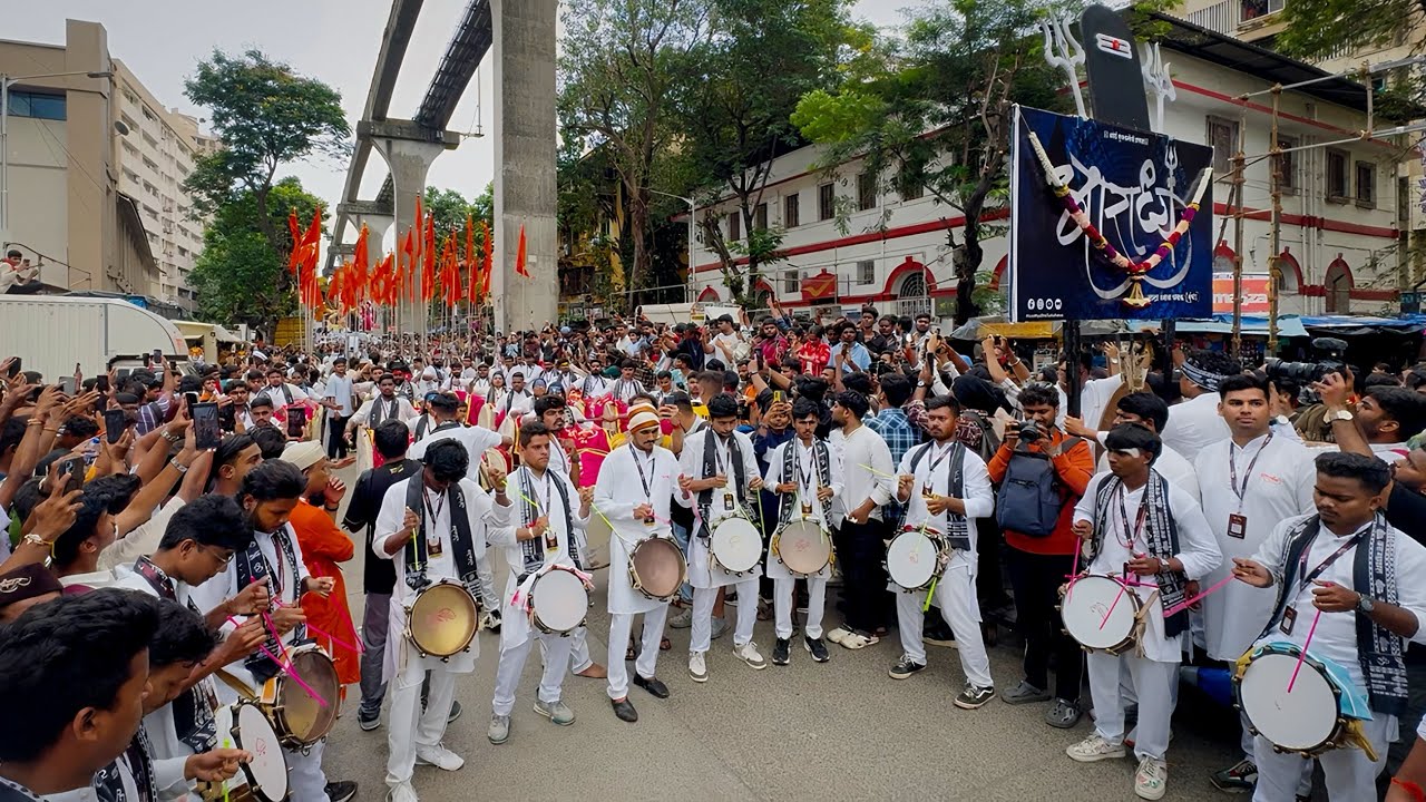 Aaradhya Dhol Tasha Pathak,Mumbai😍51 Dhwaj🚩 Best Dhol Tasha Performance | Tardeo Cha Raja Aagman2025