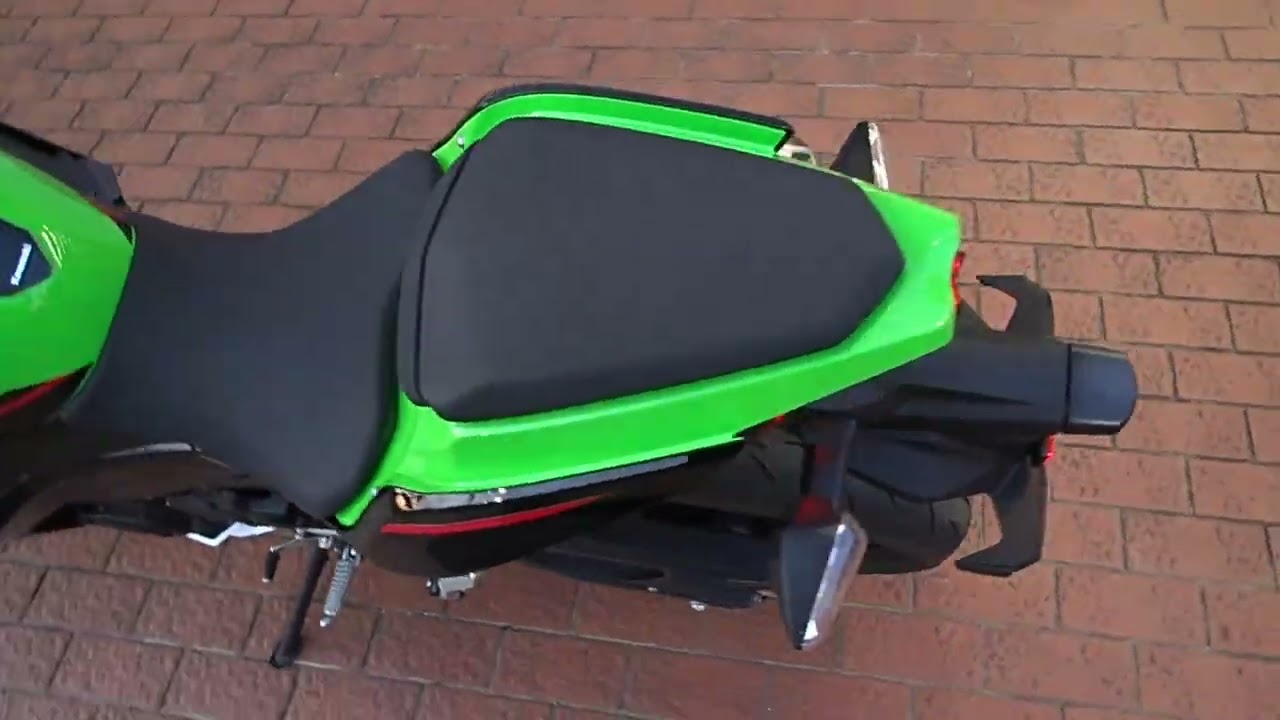 カワサキ NINJA400 ABS(ニンジャ) USB電源装備の詳細 | 中古・新車 カワサキ NINJA400 ABS(ニンジャ) USB電源装備の詳細 | 中古・新車